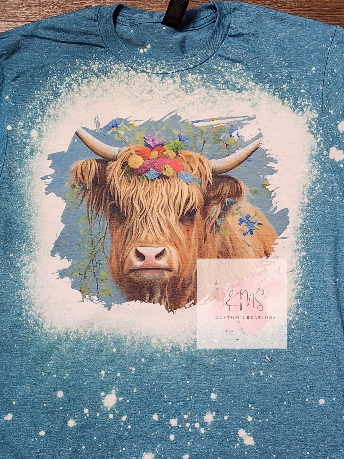 Highland cow and flowers t-shirt